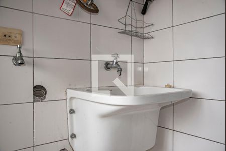 Apartamento à venda com 65m², 3 quartos e 1 vagaÁrea de Serviço