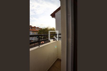 Casa de condomínio para alugar com 91m², 3 quartos e 2 vagasSuíte - varanda