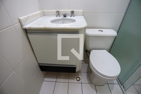 Casa de condomínio para alugar com 91m², 3 quartos e 2 vagasSuíte - banheiro - detalhes