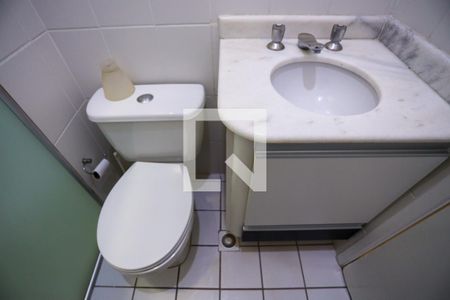 Casa de condomínio para alugar com 91m², 3 quartos e 2 vagasBanheiro social - detalhes