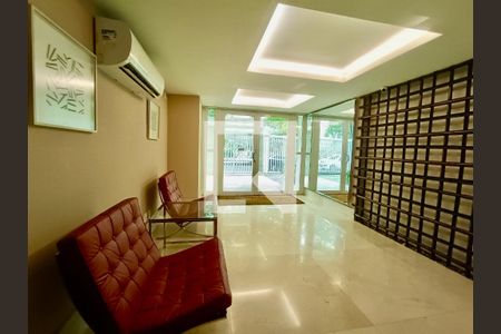 Apartamento à venda com 260m², 2 quartos e 3 vagasPortaria