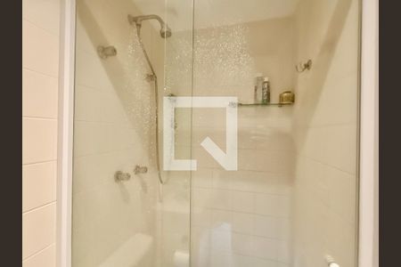 Apartamento à venda com 260m², 2 quartos e 3 vagasBanheiro serviço