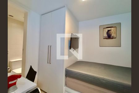 Apartamento à venda com 260m², 2 quartos e 3 vagasQuarto serviço