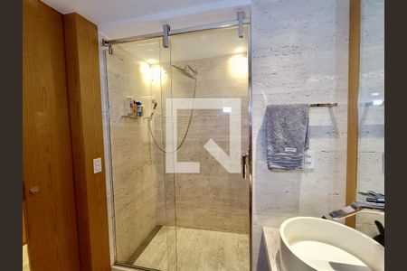 Apartamento à venda com 260m², 2 quartos e 3 vagasSuíte 2 banheiro