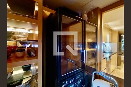 Apartamento à venda com 260m², 2 quartos e 3 vagasArmário Adega