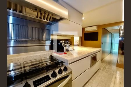 Apartamento à venda com 260m², 2 quartos e 3 vagasCozinha/Copa