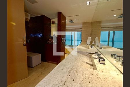 Apartamento à venda com 260m², 2 quartos e 3 vagasSuíte 1 banheiro