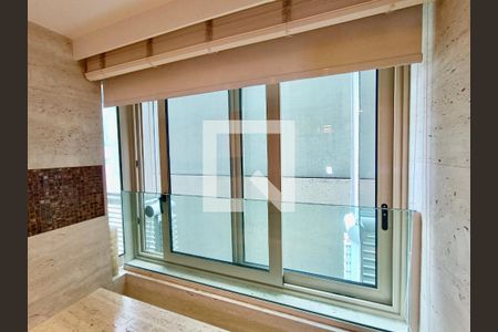 Apartamento à venda com 260m², 2 quartos e 3 vagasSuíte 1 banheiro