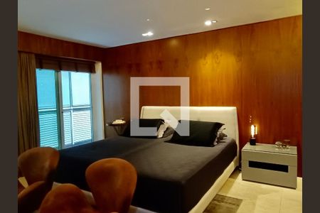 Apartamento à venda com 260m², 2 quartos e 3 vagasSuíte 1
