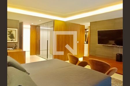 Apartamento à venda com 260m², 2 quartos e 3 vagasSuíte 1