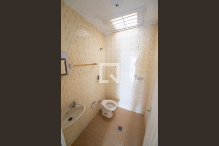 Banheiro 1 de casa para alugar com 1 quarto, 55m² em Centro, Taubaté