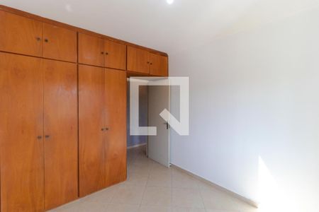 Apartamento à venda com 70m², 2 quartos e 1 vagaQuarto 02