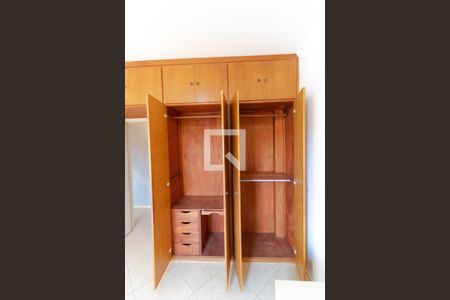 Apartamento à venda com 70m², 2 quartos e 1 vagaQuarto 01 - Armário