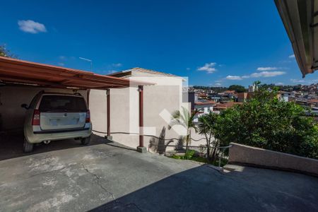 Casa à venda com 350m², 2 quartos e 3 vagas Casa à venda com 350m², 2 quartos e 3 vagasGaragem