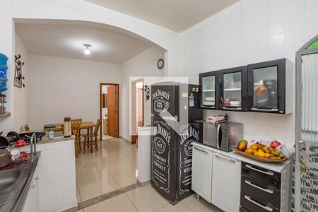 Casa à venda com 350m², 2 quartos e 3 vagas Casa à venda com 350m², 2 quartos e 3 vagasCozinha
