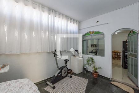 Casa à venda com 350m², 2 quartos e 3 vagas Casa à venda com 350m², 2 quartos e 3 vagasÁrea de Serviço