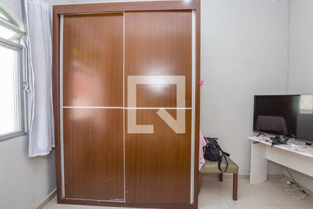 Casa à venda com 350m², 2 quartos e 3 vagas Casa à venda com 350m², 2 quartos e 3 vagasQiarto 2