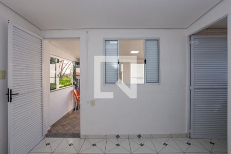 Casa à venda com 350m², 2 quartos e 3 vagas Casa à venda com 350m², 2 quartos e 3 vagasSuíte Kitnet