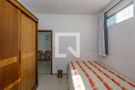 Casa à venda com 350m², 2 quartos e 3 vagas Casa à venda com 350m², 2 quartos e 3 vagasQiarto 1