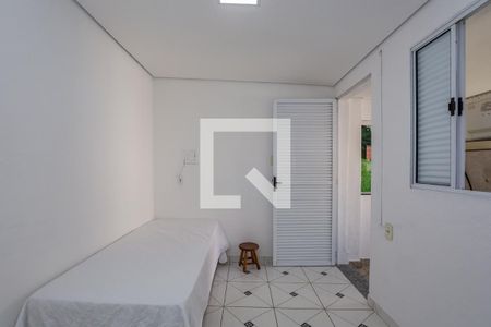 Casa à venda com 350m², 2 quartos e 3 vagas Casa à venda com 350m², 2 quartos e 3 vagasSuíte Kitnet