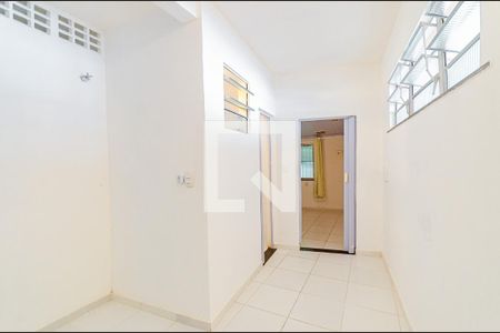 Corredor de apartamento para alugar com 1 quarto, 48m² em Itapuã, Salvador
