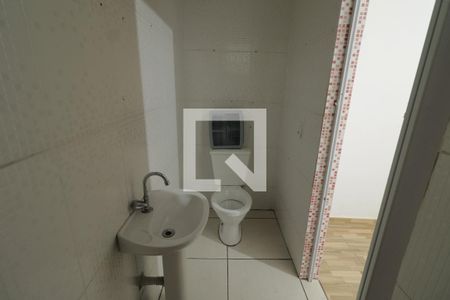 Banheiro de casa para alugar com 1 quarto, 66m² em Jardim Peri, São Paulo