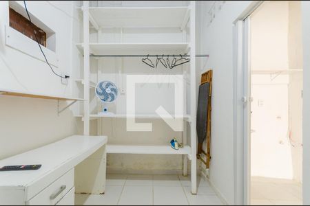 Sala/Quarto de casa para alugar com 1 quarto, 90m² em Itapuã, Salvador