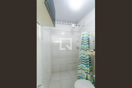 Banheiro de casa para alugar com 1 quarto, 90m² em Itapuã, Salvador
