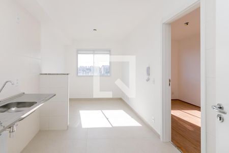 Sala/Cozinha de apartamento para alugar com 2 quartos, 27m² em Jardim Mirante, São Paulo