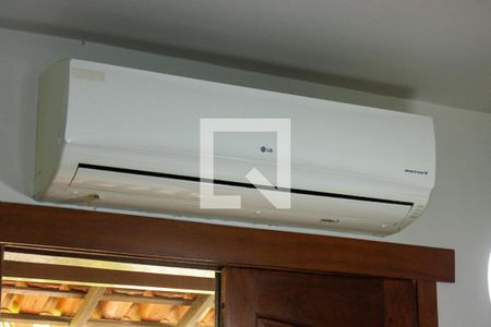 Casa à venda com 539m², 6 quartos e 4 vagas Casa à venda com 539m², 6 quartos e 4 vagasDetalhe Quarto 1