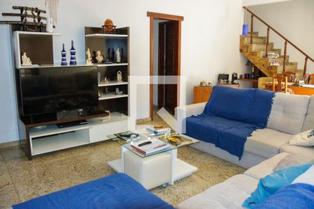 Sala de casa à venda com 6 quartos, 539m² em Itaipu, Niterói