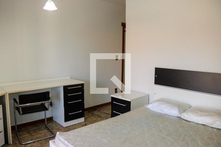 Casa à venda com 539m², 6 quartos e 4 vagas Casa à venda com 539m², 6 quartos e 4 vagasDetalhe Quarto 3