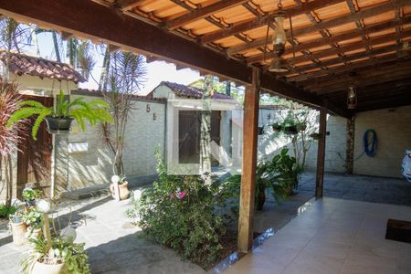 Casa à venda com 539m², 6 quartos e 4 vagas Casa à venda com 539m², 6 quartos e 4 vagasÁrea Externa