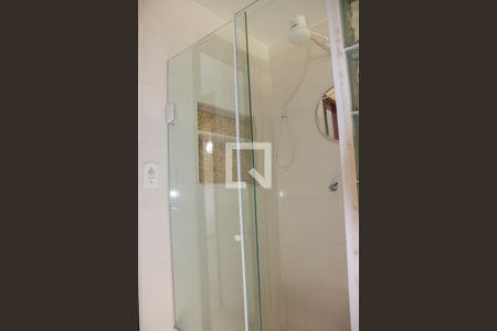 Casa à venda com 539m², 6 quartos e 4 vagas Casa à venda com 539m², 6 quartos e 4 vagasBanheiro Quarto 6