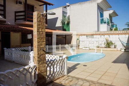 Casa à venda com 539m², 6 quartos e 4 vagas Casa à venda com 539m², 6 quartos e 4 vagasÁrea Externa