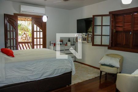 Casa à venda com 539m², 6 quartos e 4 vagas Casa à venda com 539m², 6 quartos e 4 vagasQuarto 1