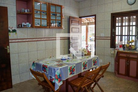 Casa à venda com 539m², 6 quartos e 4 vagas Casa à venda com 539m², 6 quartos e 4 vagasCozinha