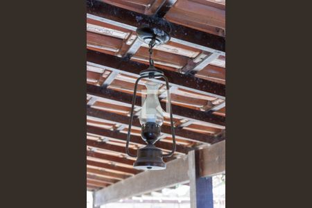 Casa à venda com 539m², 6 quartos e 4 vagas Casa à venda com 539m², 6 quartos e 4 vagasÁrea Externa