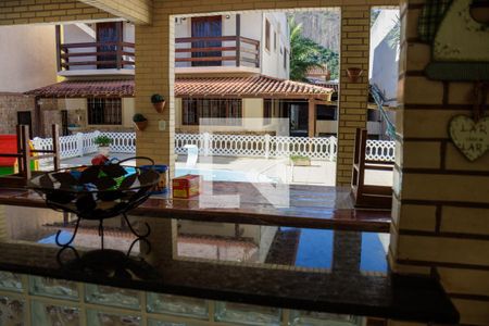 Casa à venda com 539m², 6 quartos e 4 vagas Casa à venda com 539m², 6 quartos e 4 vagasÁrea Externa