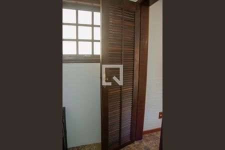 Casa à venda com 539m², 6 quartos e 4 vagas Casa à venda com 539m², 6 quartos e 4 vagasCloset