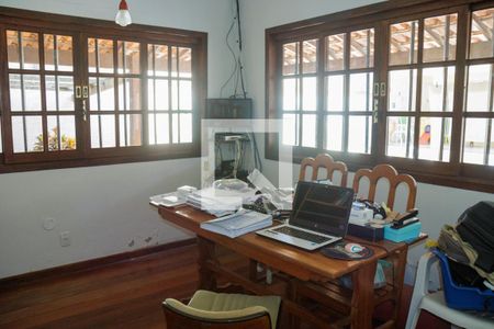 Casa à venda com 539m², 6 quartos e 4 vagas Casa à venda com 539m², 6 quartos e 4 vagasQuarto 2