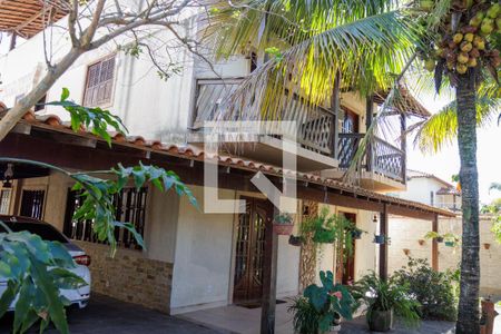 Casa à venda com 539m², 6 quartos e 4 vagas Casa à venda com 539m², 6 quartos e 4 vagasÁrea Externa