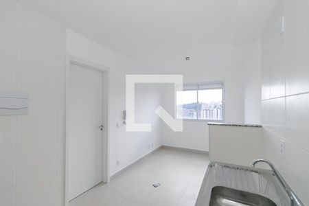 Sala/Cozinha de apartamento à venda com 2 quartos, 27m² em Jardim Mirante, São Paulo