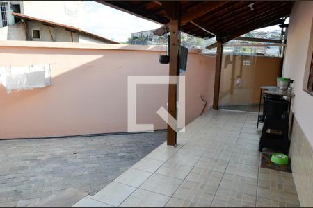 Casa à venda com 200m², 3 quartos e 5 vagasArea de serviço