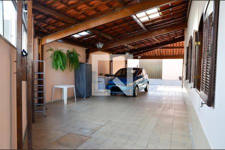 Casa à venda com 200m², 3 quartos e 5 vagasGaragem