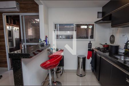 Casa de condomínio à venda com 112m², 3 quartos e 2 vagasCozinha