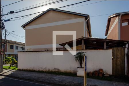 Casa de condomínio à venda com 112m², 3 quartos e 2 vagasFachada