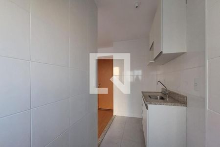 Sala  de apartamento para alugar com 2 quartos, 47m² em Água Santa, Rio de Janeiro
