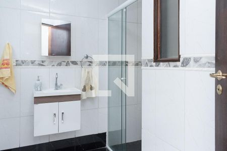 Casa à venda com 300m², 4 quartos e 4 vagas Casa à venda com 300m², 4 quartos e 4 vagasBanheiro 1