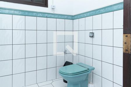 Casa à venda com 300m², 4 quartos e 4 vagas Casa à venda com 300m², 4 quartos e 4 vagasBanheiro 2